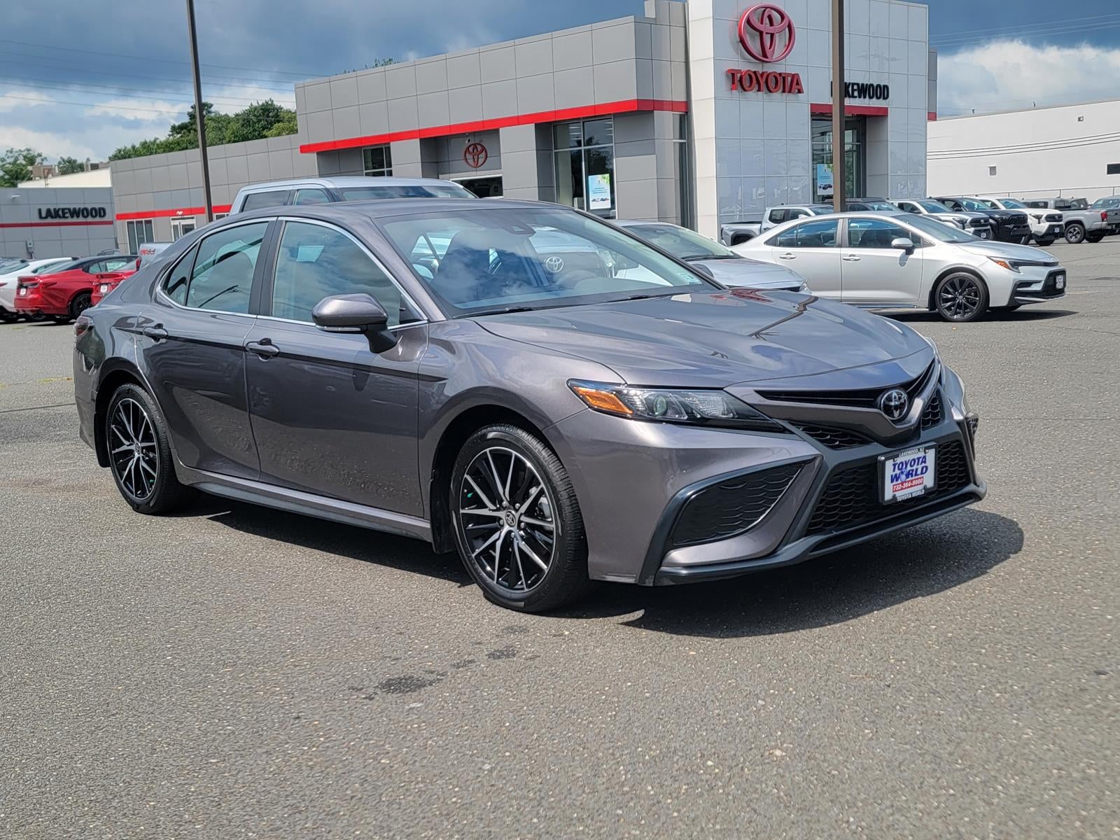 2024 Toyota Camry SE