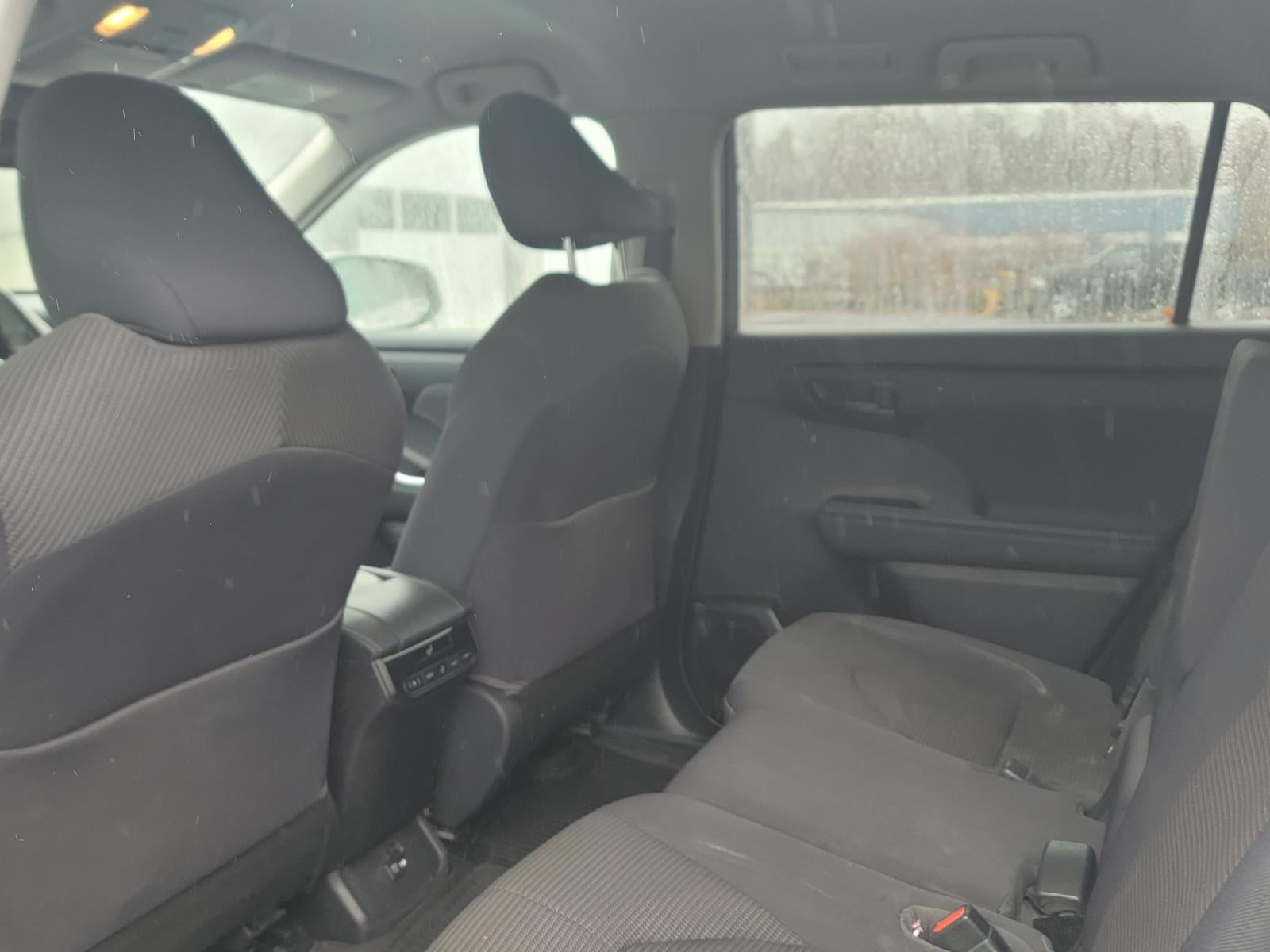 2020 Toyota Highlander LE