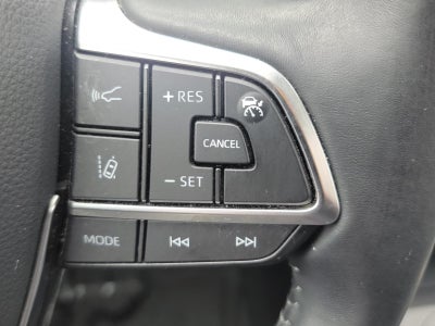 2020 Toyota Highlander LE