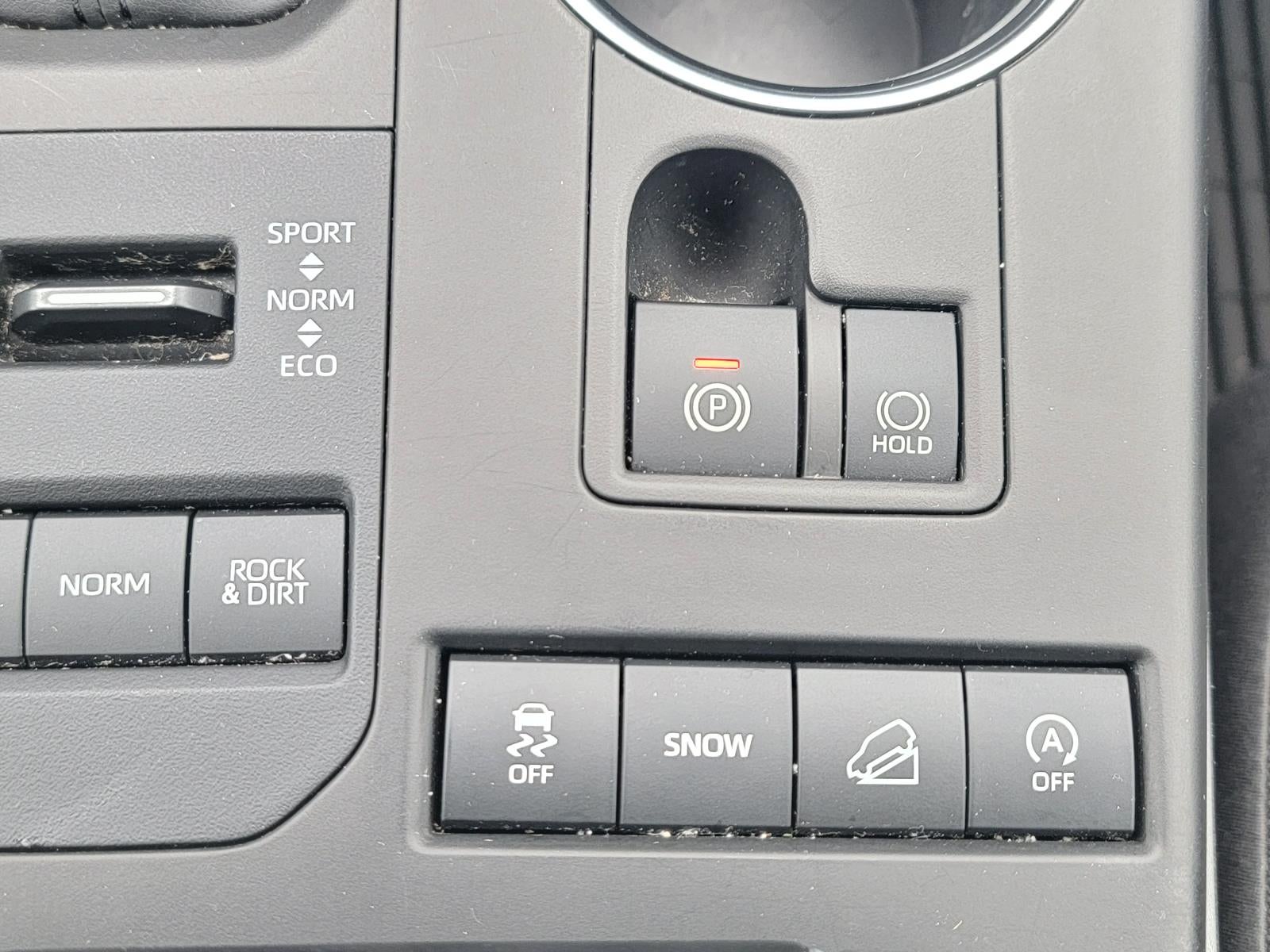 2020 Toyota Highlander LE