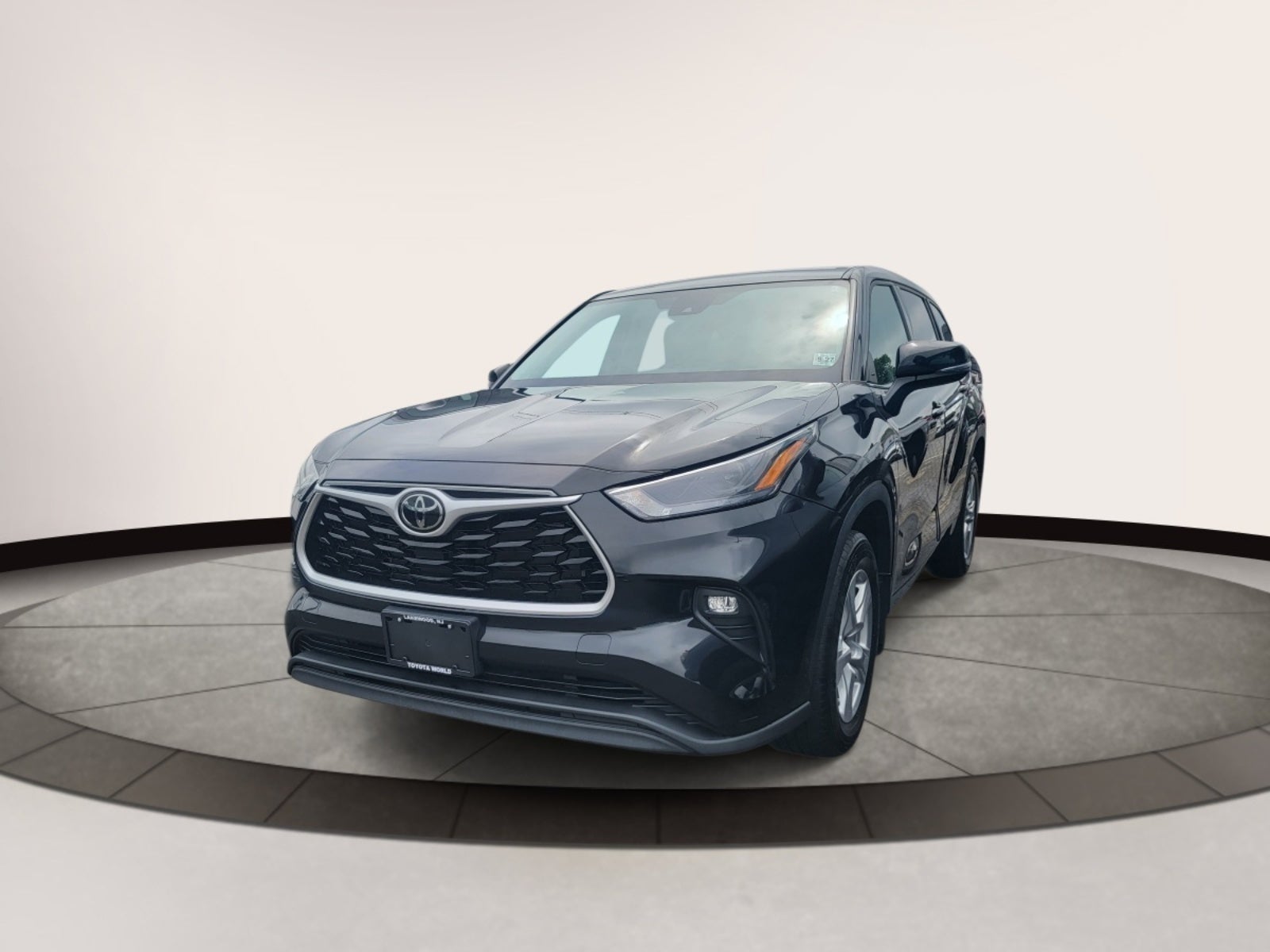2022 Toyota Highlander LE