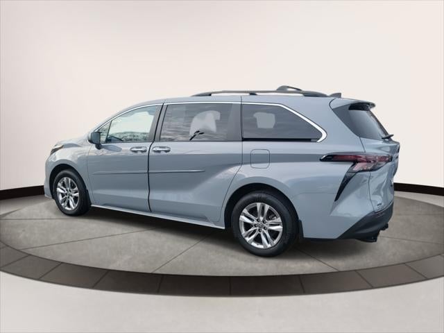 2023 Toyota Sienna Woodland Edition