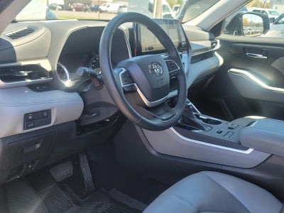 2023 Toyota Highlander XLE