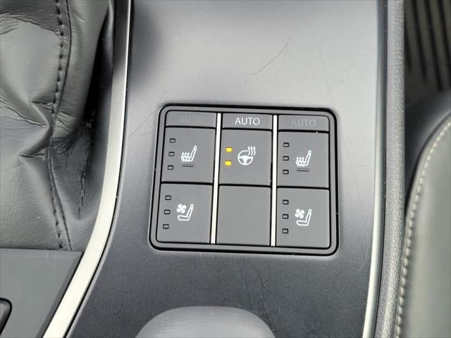 2023 Lexus UX 250h Premium