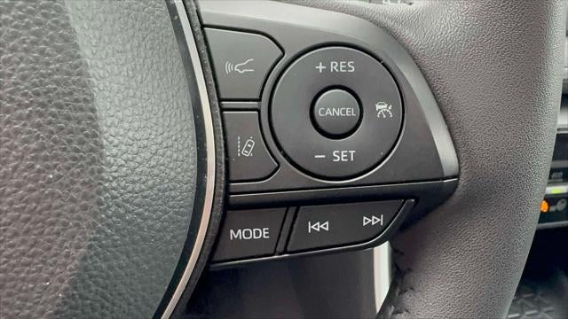 2025 Toyota RAV4 XLE AWD (Natl)