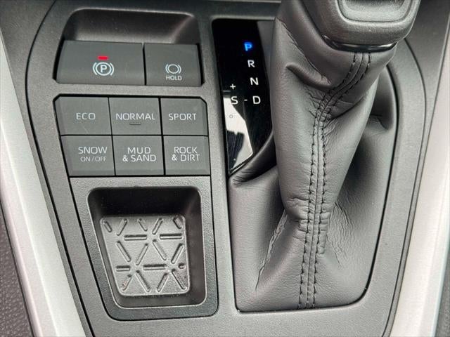 2025 Toyota RAV4 XLE AWD (Natl)
