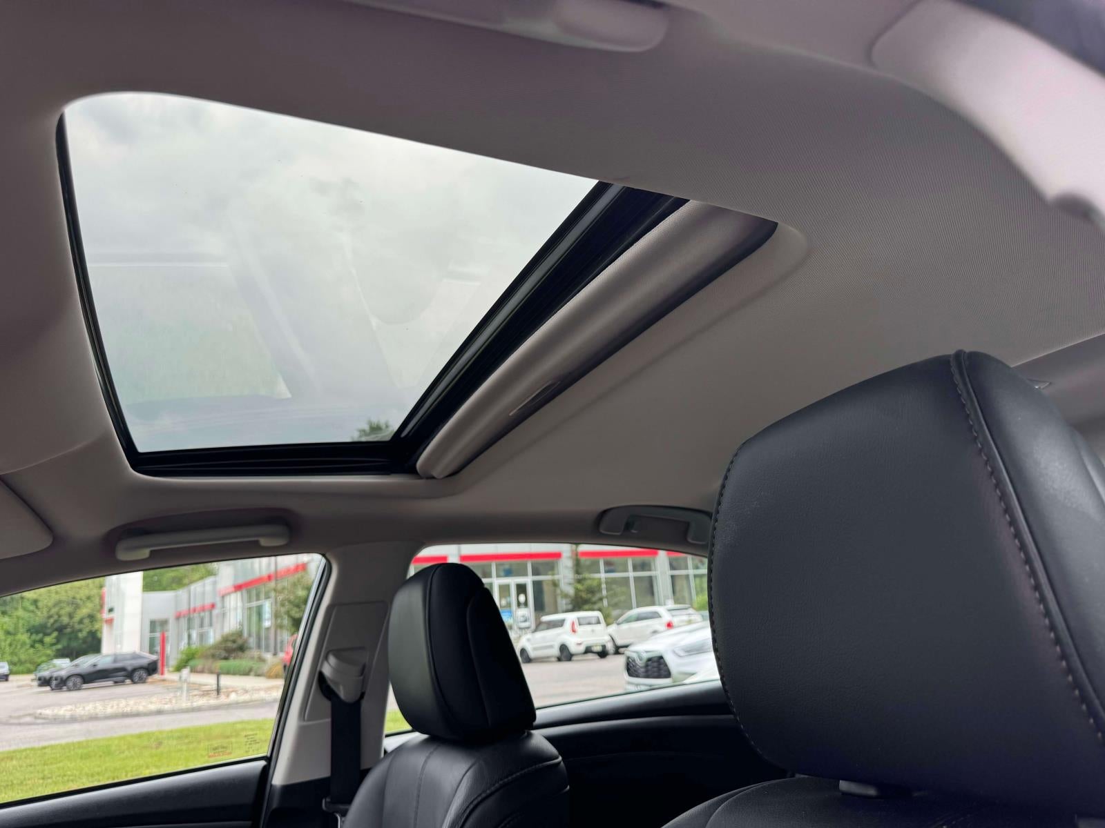 2015 Toyota Avalon Hybrid 4dr Sdn XLE Premium (Natl)