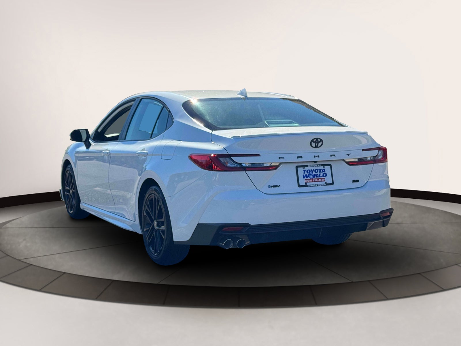 2025 Toyota Camry SE (Natl)