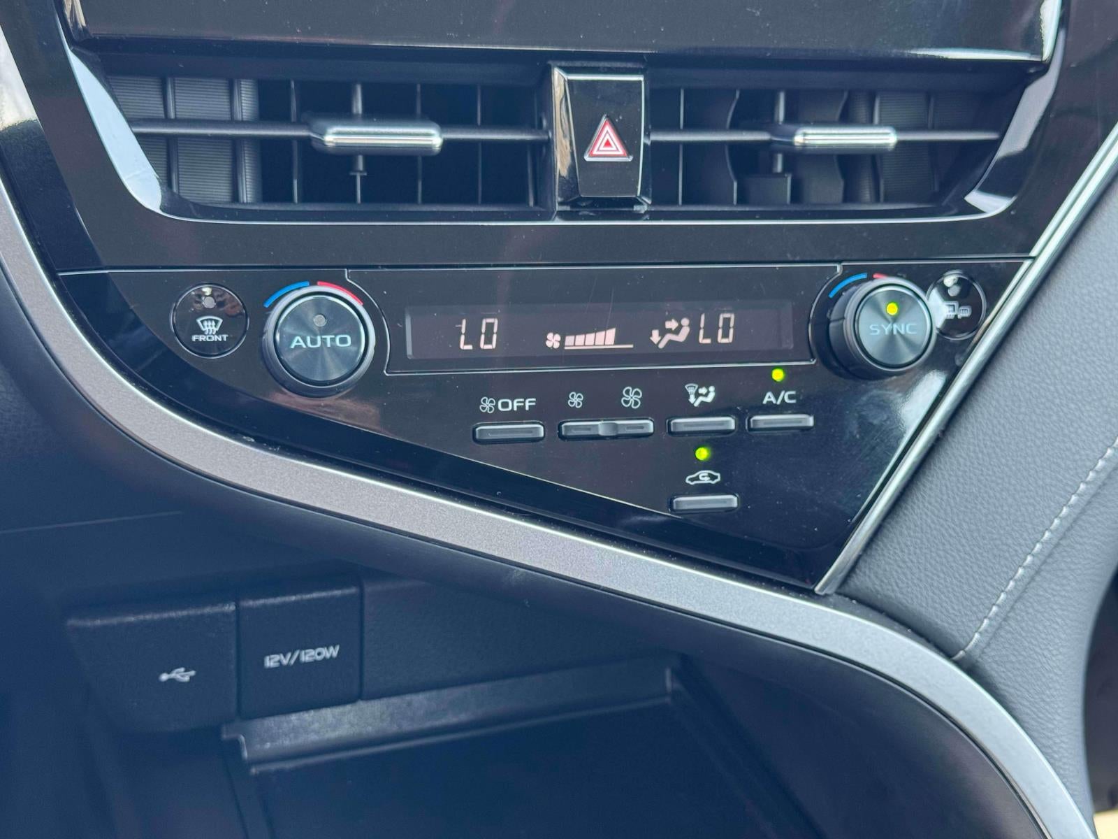 2024 Toyota Camry SE Auto (Natl)