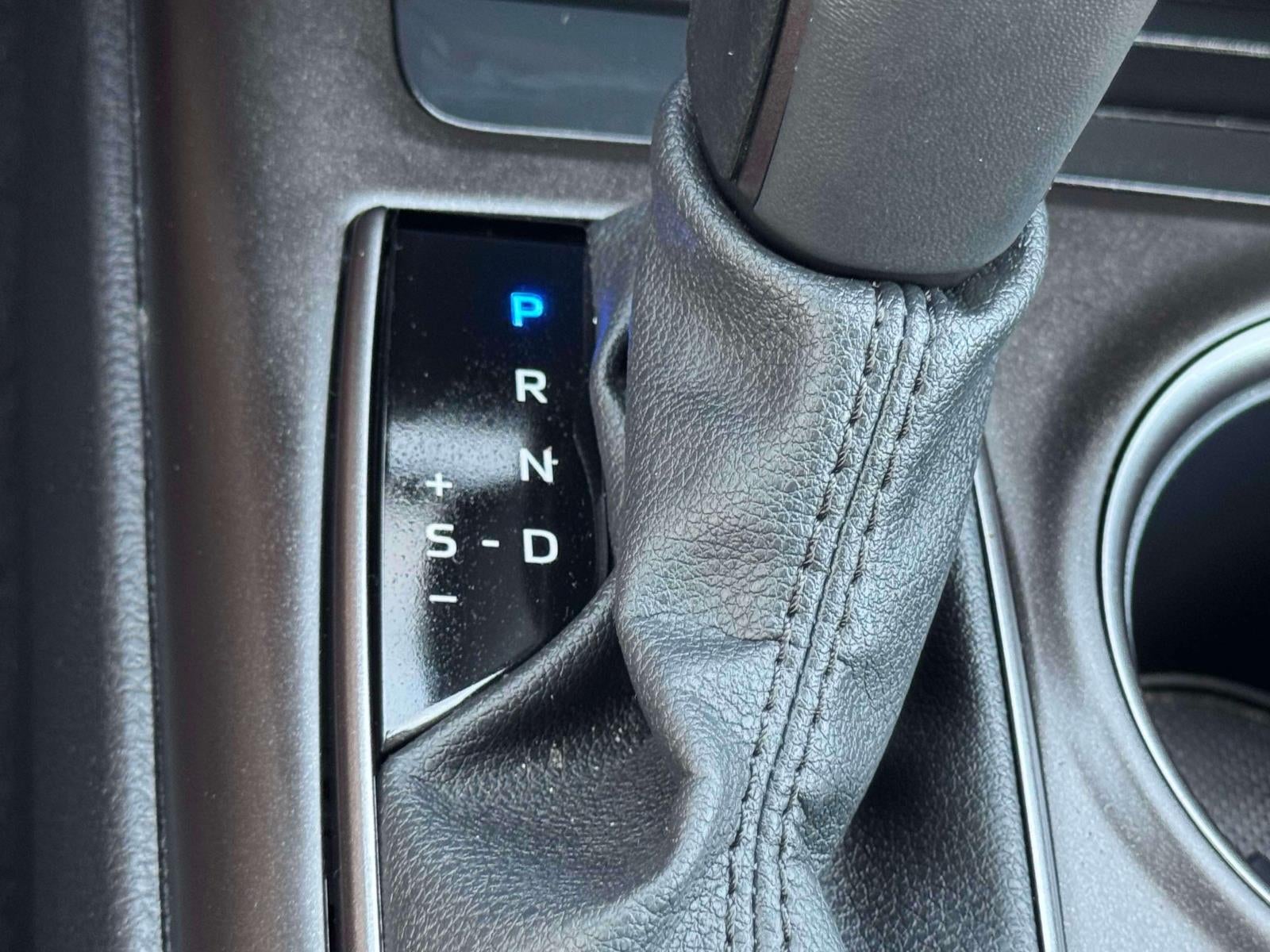 2024 Toyota Camry SE Auto (Natl)