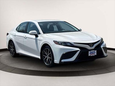 2024 Toyota Camry SE Auto (Natl)