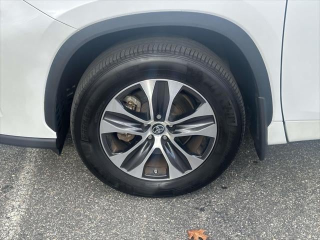 2022 Toyota Highlander XLE AWD (Natl)
