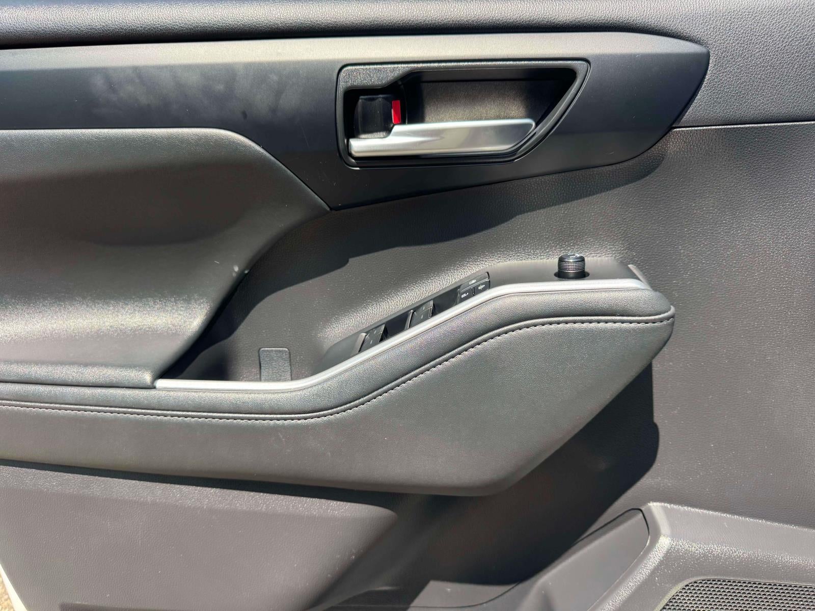 2021 Toyota Highlander XLE AWD (Natl)