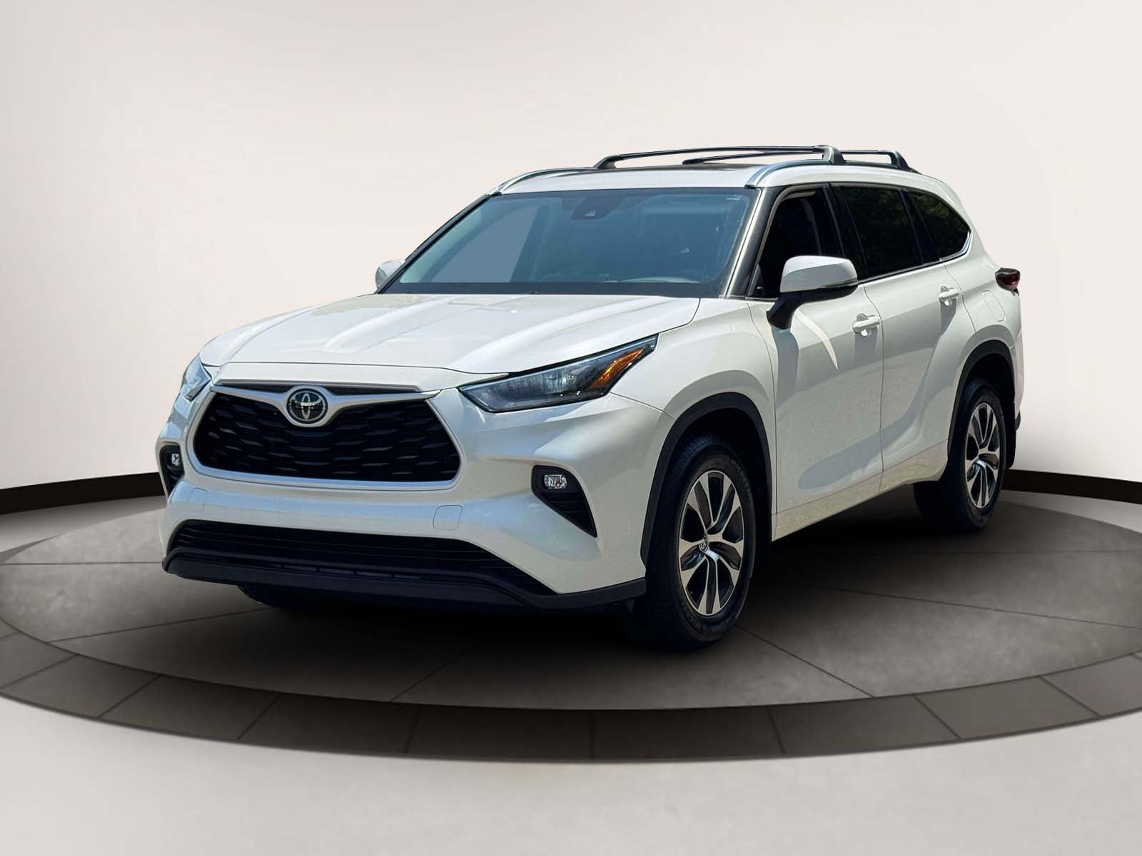 2021 Toyota Highlander XLE AWD (Natl)