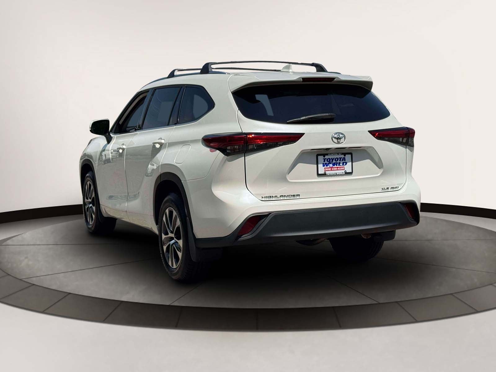 2021 Toyota Highlander XLE AWD (Natl)