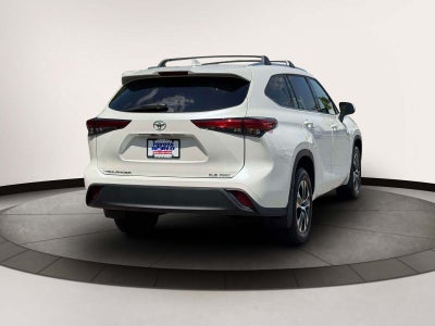 2021 Toyota Highlander XLE AWD (Natl)