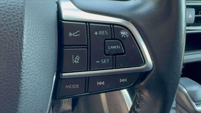 2021 Toyota Highlander XLE AWD (Natl)