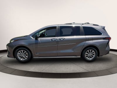 2021 Toyota Sienna XLE FWD 8-Passenger (Natl)