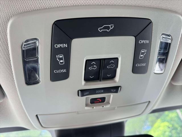 2021 Toyota Sienna XLE FWD 8-Passenger (Natl)