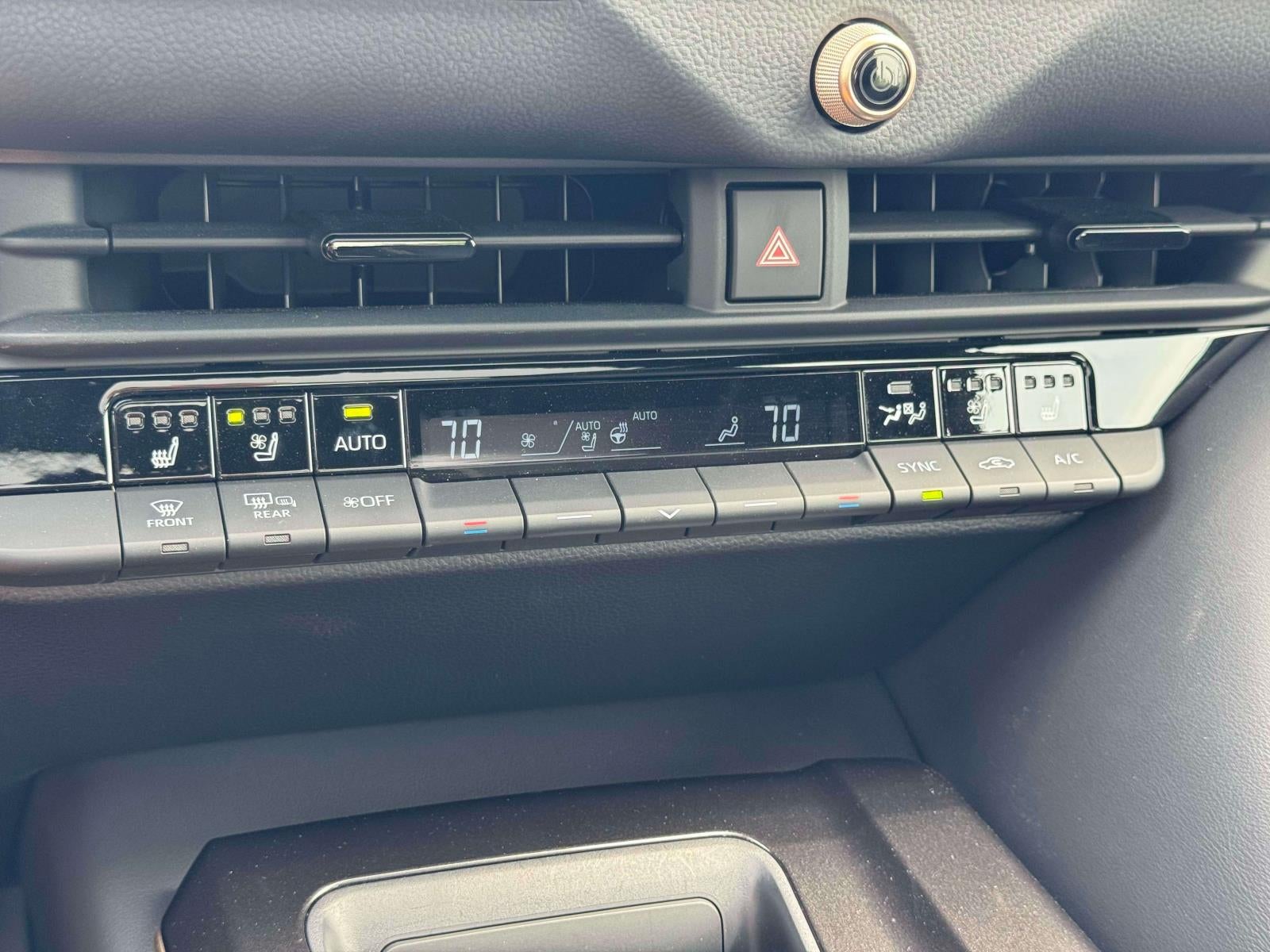 2025 Toyota Crown Platinum AWD (Natl)