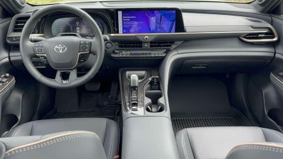 2025 Toyota Crown Platinum AWD (Natl)