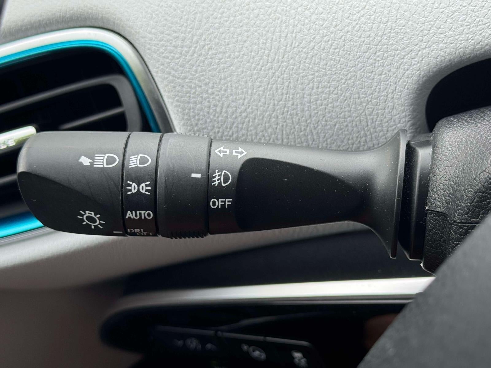 2018 Toyota Prius Prime Advanced (Natl)
