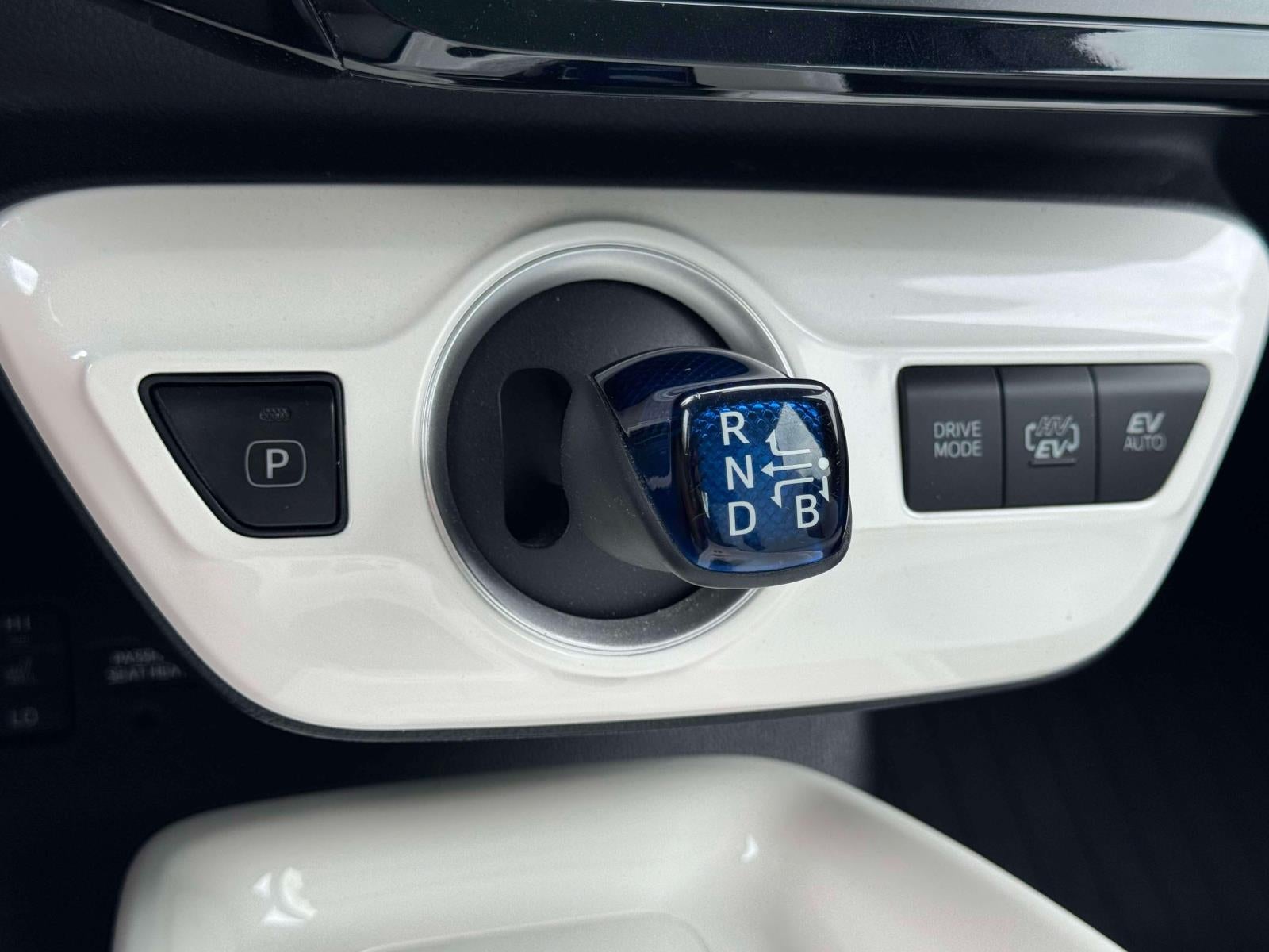 2018 Toyota Prius Prime Advanced (Natl)