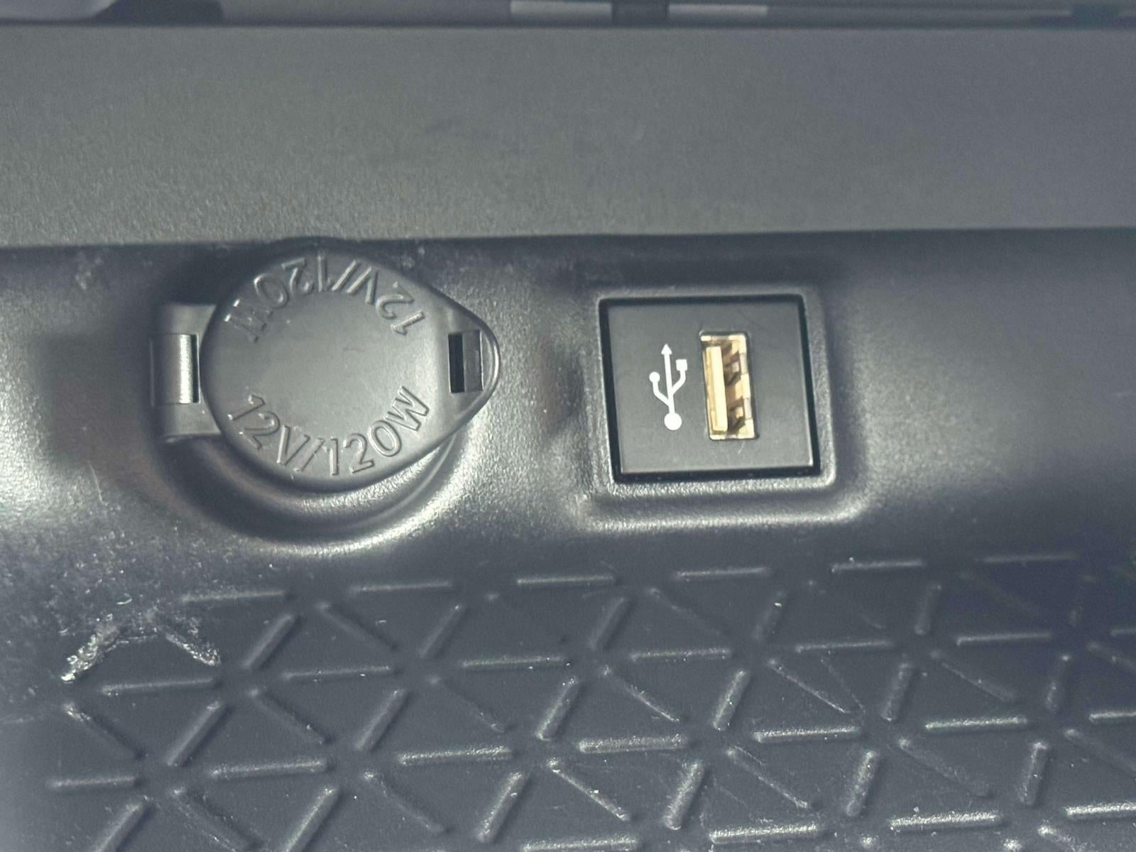 2025 Toyota RAV4 XLE AWD (Natl)