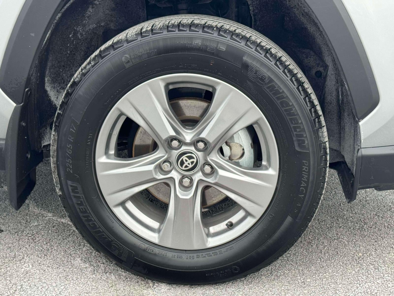 2025 Toyota RAV4 XLE AWD (Natl)