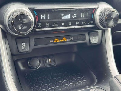 2025 Toyota RAV4 XLE AWD (Natl)