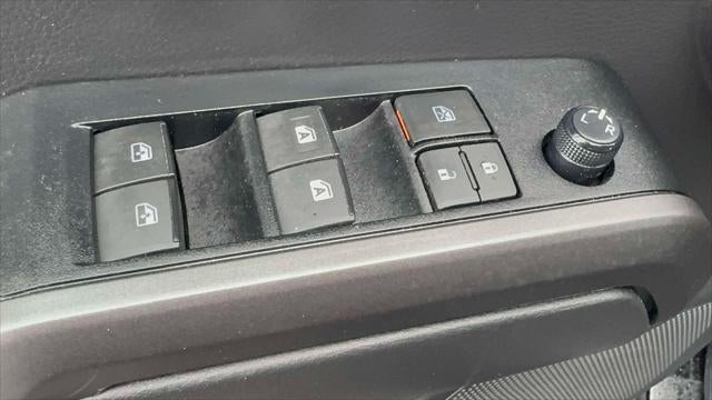 2023 Toyota Tacoma 4WD TRD Off Road Double Cab 5' Bed V6 AT (Natl)