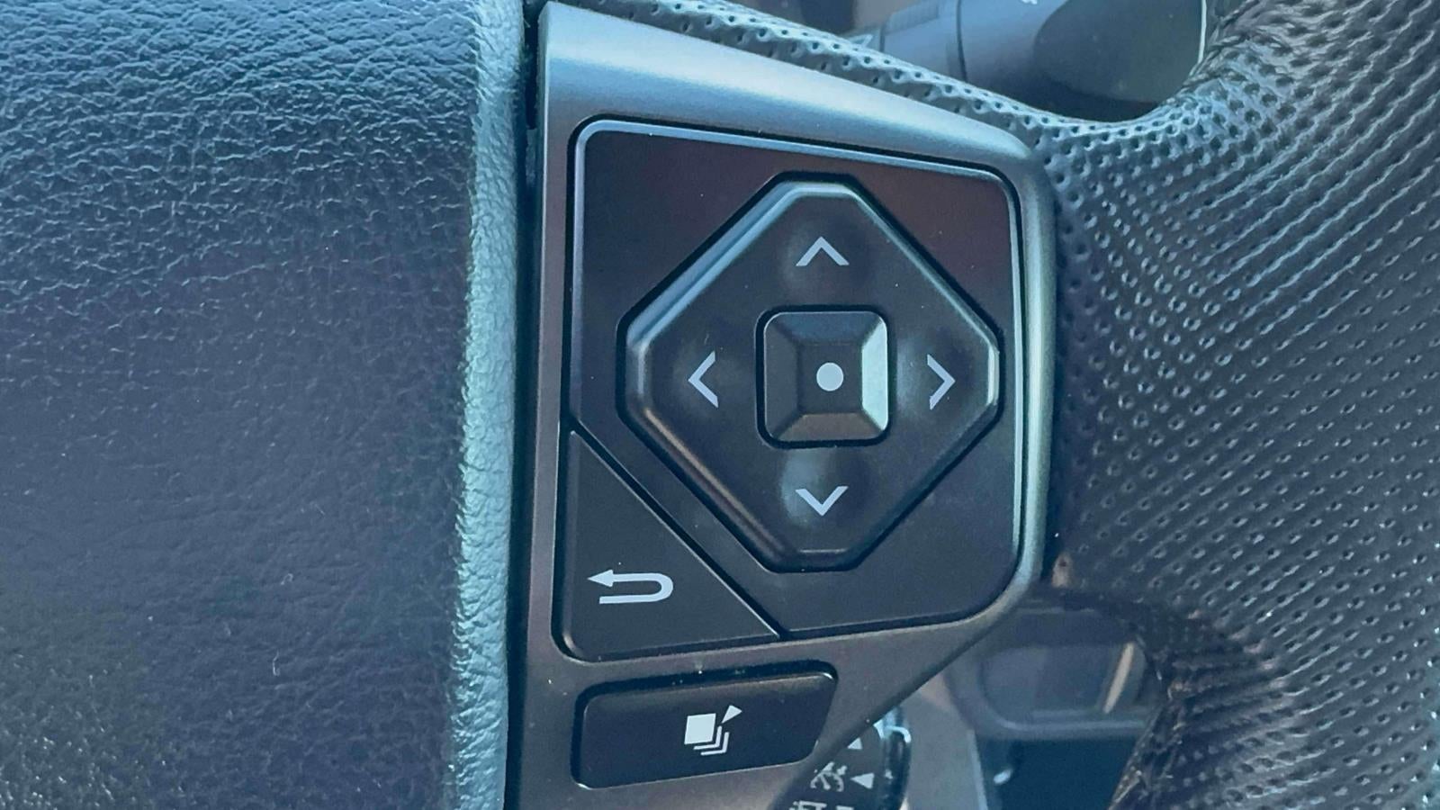 2020 Toyota Tacoma 4WD TRD Sport Double Cab 6' Bed V6 AT (Natl)