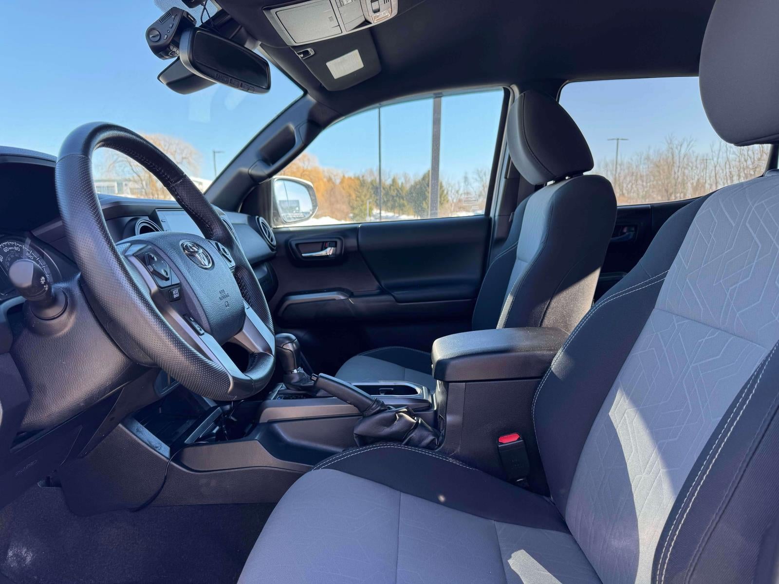 2020 Toyota Tacoma 4WD TRD Sport Double Cab 6' Bed V6 AT (Natl)