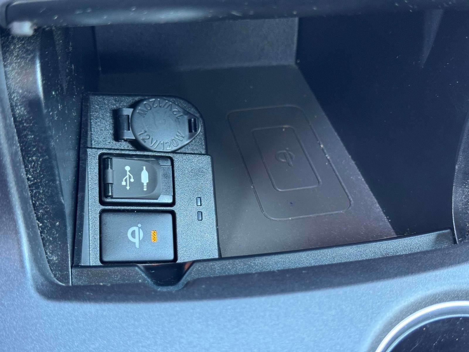 2017 Toyota Camry XLE V6 Auto (Natl)