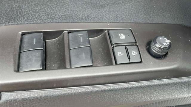 2024 Toyota Camry SE Auto AWD (Natl)