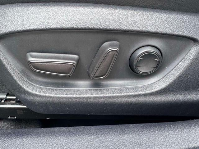 2024 Toyota Camry SE Auto AWD (Natl)