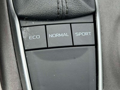 2022 Toyota Camry LE Auto (Natl)