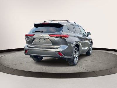 2022 Toyota Highlander XLE AWD (Natl)