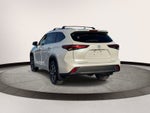 2021 Toyota Highlander XLE AWD (Natl)