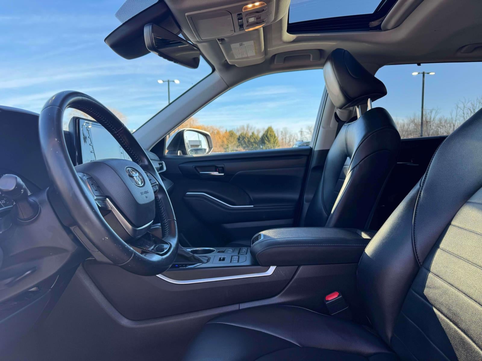 2021 Toyota Highlander XLE AWD (Natl)