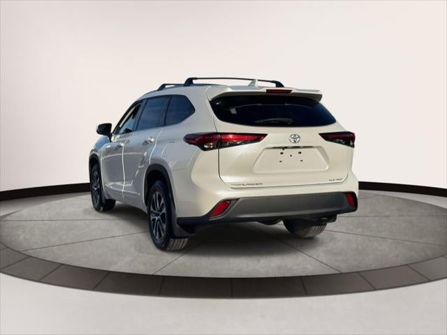 2021 Toyota Highlander XLE AWD (Natl)