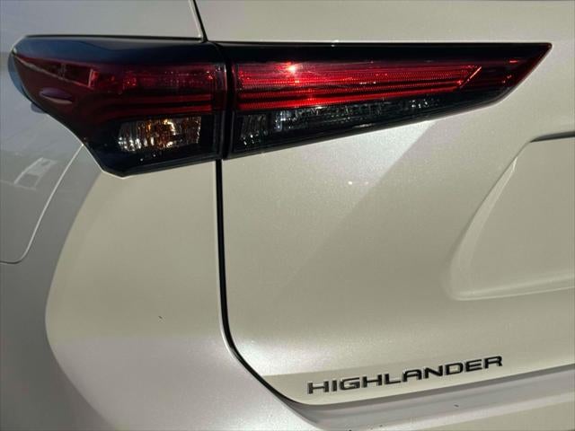 2021 Toyota Highlander XLE AWD (Natl)