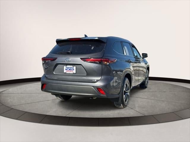 2025 Toyota Highlander Hybrid XLE AWD (Natl)