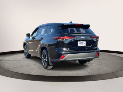 2025 Toyota Highlander Hybrid XLE AWD (Natl)