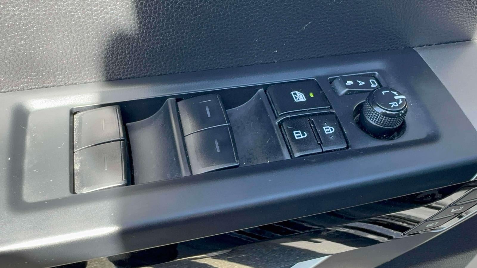 2023 Toyota Tundra 4WD Limited CrewMax 6.5' Bed (Natl)