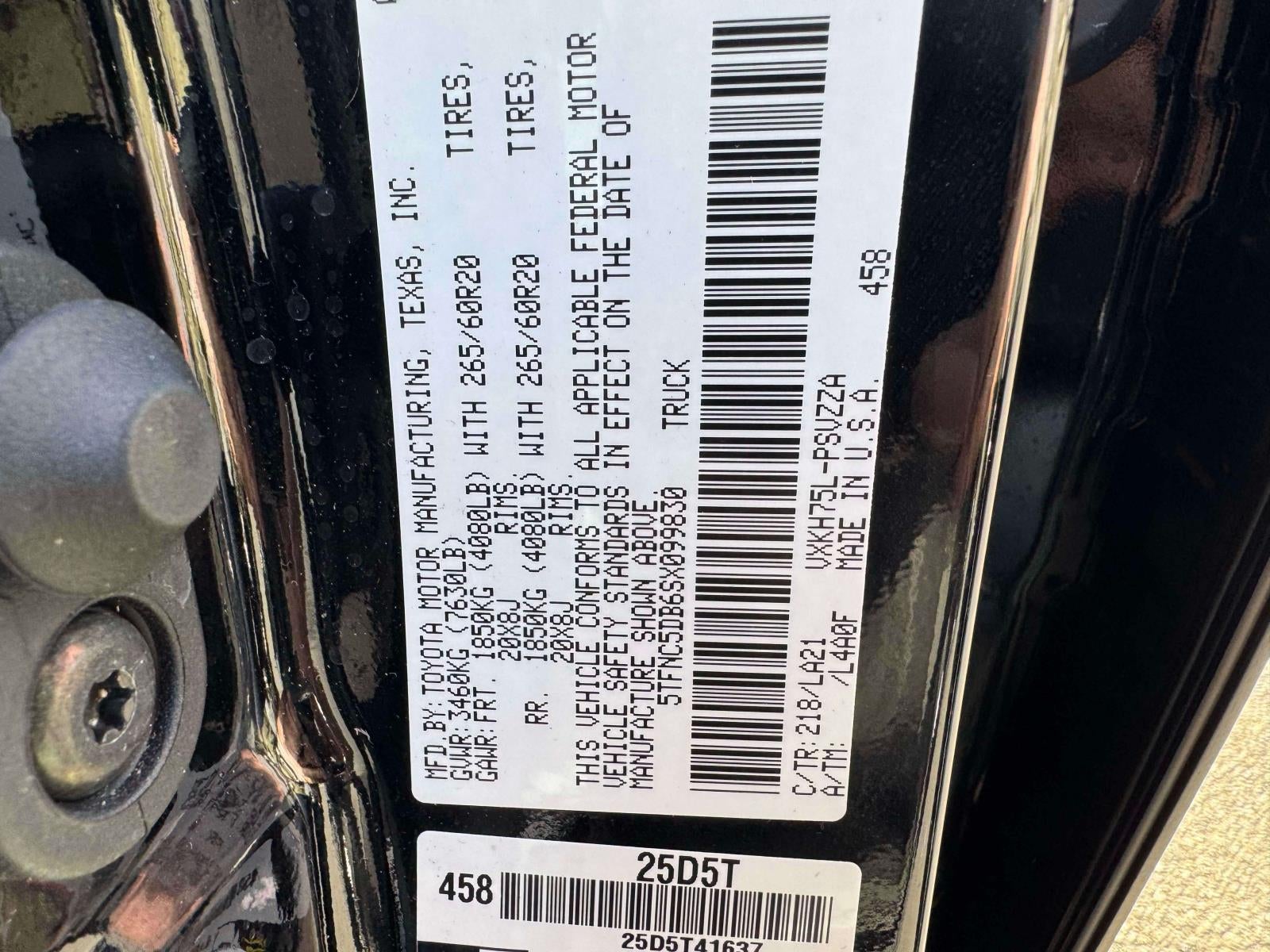 2025 Toyota Tundra 4WD Platinum Hybrid CrewMax 5.5' Bed (Natl)