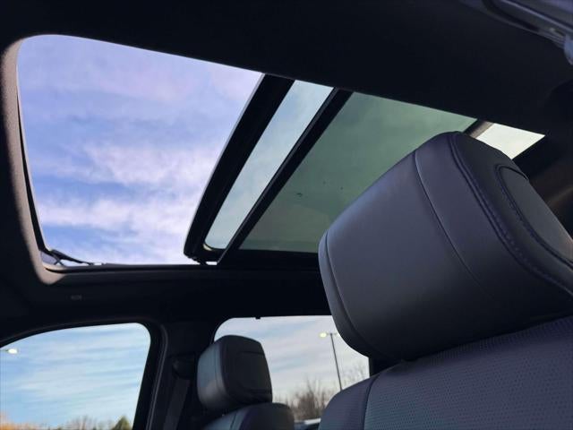 2025 Toyota Tundra 4WD Platinum Hybrid CrewMax 5.5' Bed (Natl)