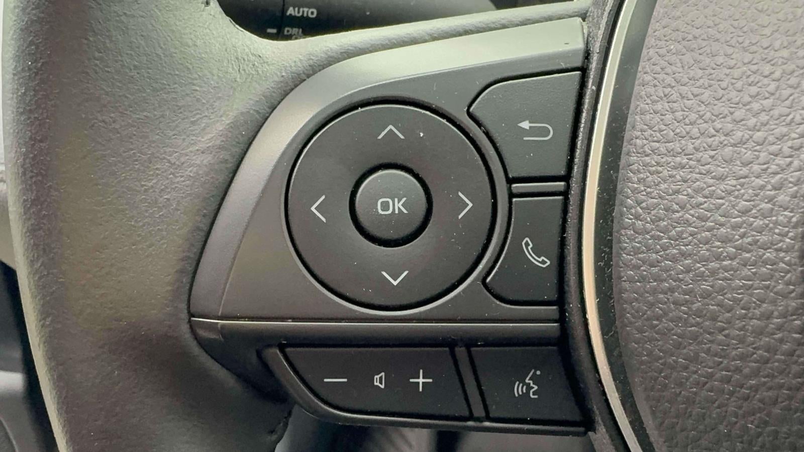 2023 Toyota Corolla Cross LE 4WD (Natl)