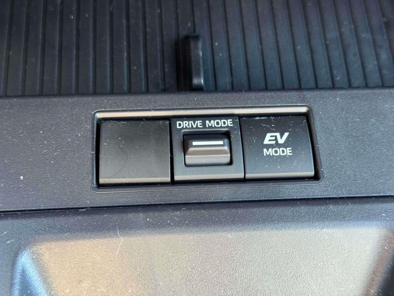 2026 Toyota Corolla Cross Hybrid S 4WD (Natl)