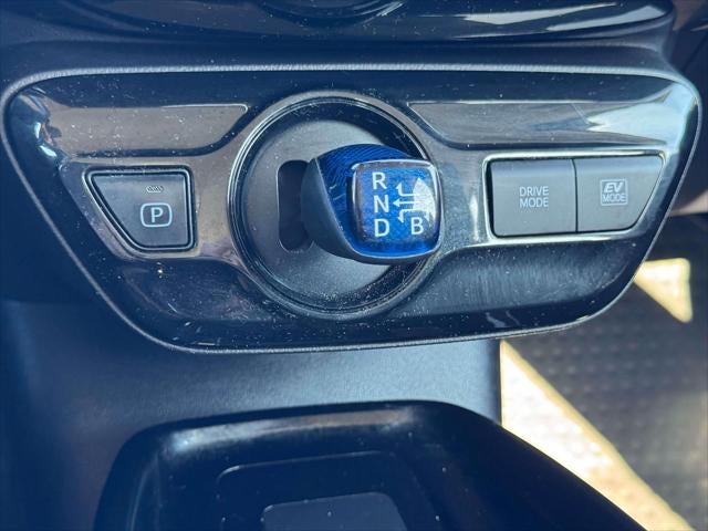 2022 Toyota Prius LE AWD-e (Natl)